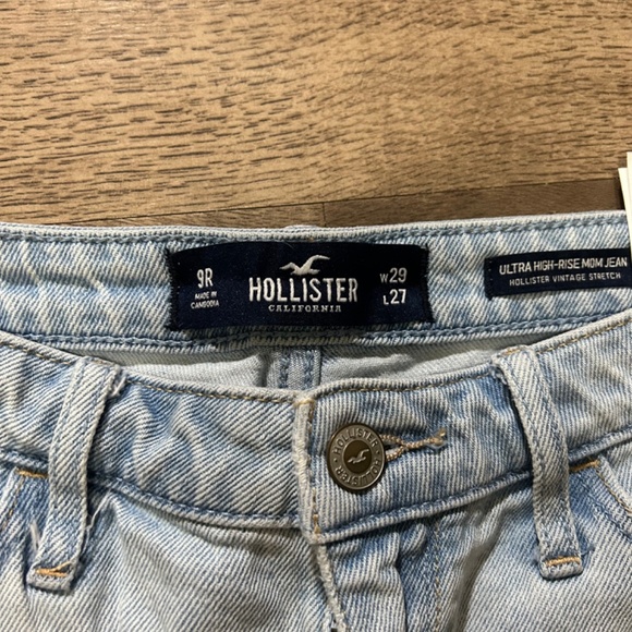 Hollister mom jeans - Picture 3 of 3